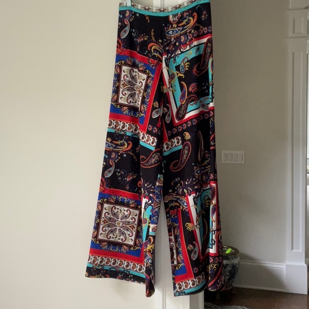 RARE ALICE +OLIVIA WIDE LEG FUN PANTS